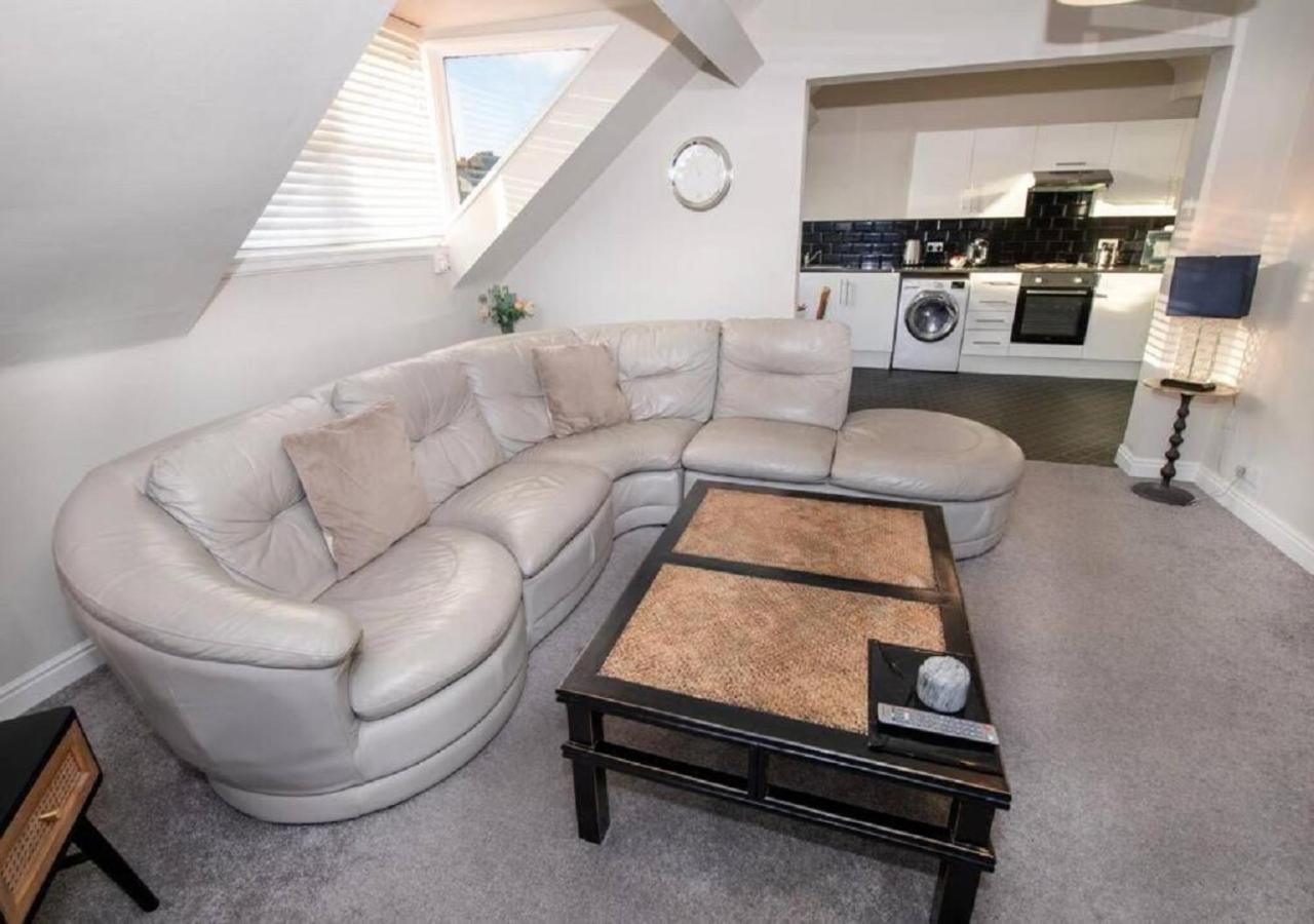 Sandmartin - Top Floor 3-Bed Apartment Sea Views & Parking Scarborough Exteriér fotografie