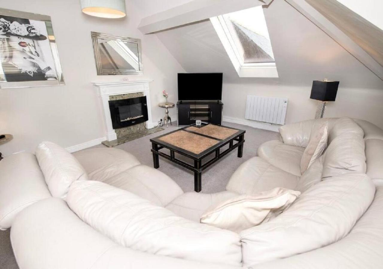 Sandmartin - Top Floor 3-Bed Apartment Sea Views & Parking Scarborough Exteriér fotografie